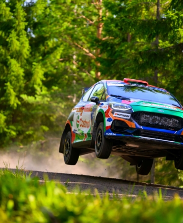 1785730828_Castrol_Ford_Team_T__rkiye__Finlandiya___da_En_Fazla_Etap_Kazanan_Ekip_Olarak_Junior_WRC___de_D__nya___ampiyonlu__u_M__cadelesini___ili___ye_Ta____d____1_