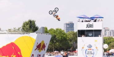 1787229635_Red_Bull_U__u___G__n___2