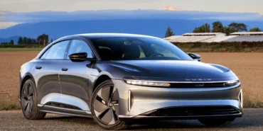 2026-lucid-air-front-three-quarter-view-ak