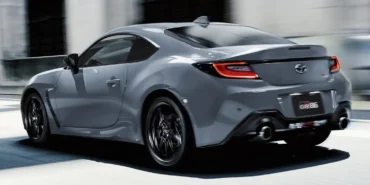 toyota-gr86-solid-gray-upgrade16_f7b4b0b4