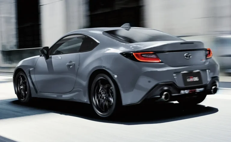 toyota-gr86-solid-gray-upgrade16_f7b4b0b4