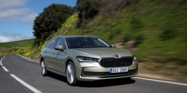 1789137417_Skoda_Superb_Combi__2023_
