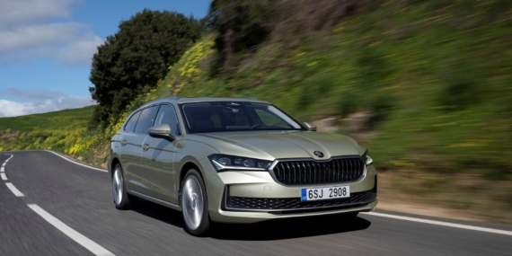1789137417_Skoda_Superb_Combi__2023_
