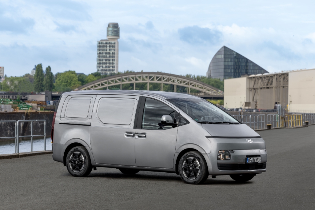 1791296301_Hyundai_STARIA_Cargo