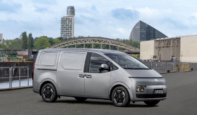 1791296301_Hyundai_STARIA_Cargo