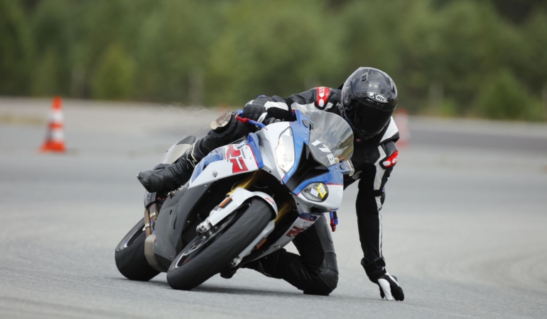 Yeni F 450 RR, BMW'nin Süpersport Motosikleti Olacak