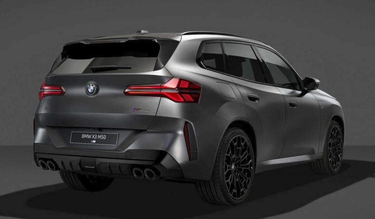 2027-BMW-X3-M50-with-Black-Package-7-2048x1361